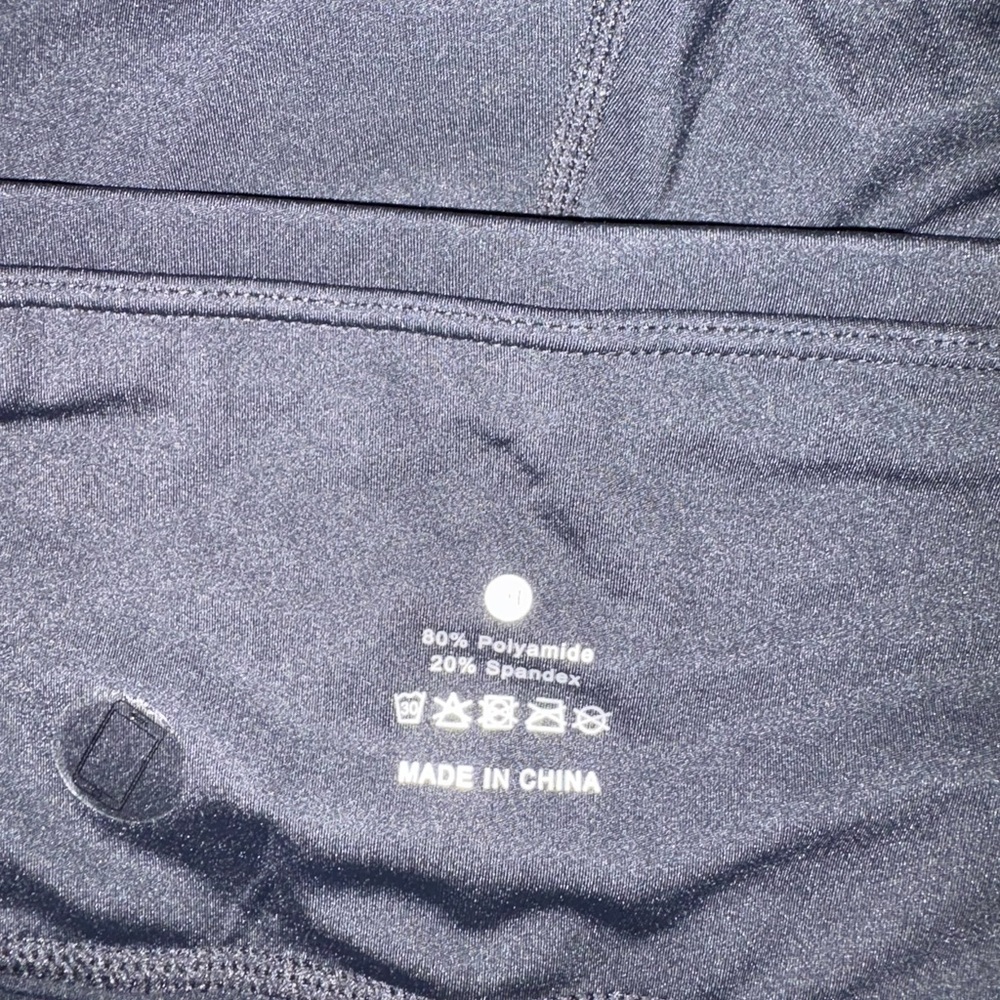 Women's Black Cropped Leggings Size XXL NWT - Picture 8 of 8